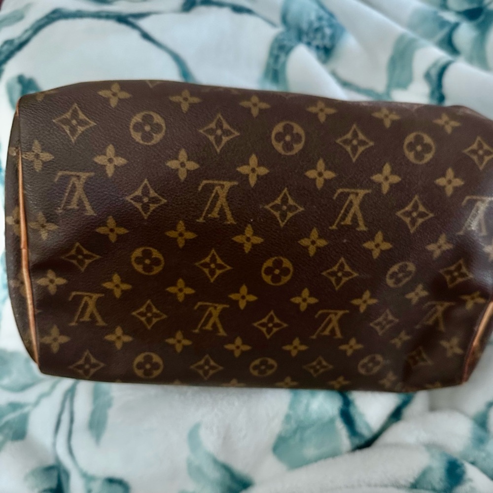 Authentic Louis Vuitton Speedy 30 – Monogram Canvas (Made in France, Feb 2010)